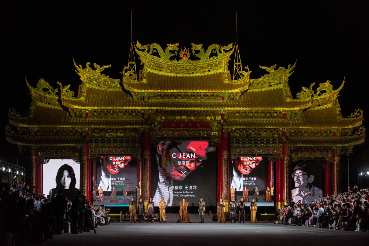 Opening der Taipei Fashion Week in einem Tempel.